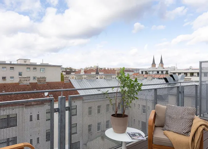 Roof No 51 Apartment