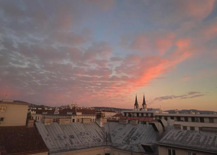 Roof No 51 Apartment